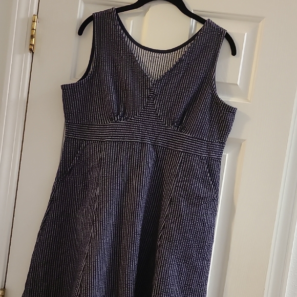 Lands' End Dresses & Skirts - Elegant Navy and White Striped Dress